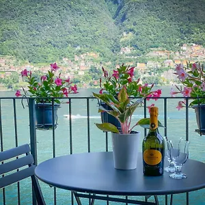  Apartment Balcony On The - Free Parking, View